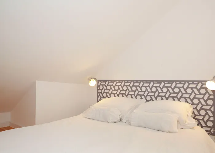 Alfama Yellow House Apartament