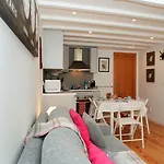 Apartment Alfama Yellow House *