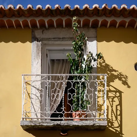 Alfama Yellow House * Lisbon