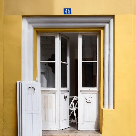 Apartment Alfama Yellow House Lisbon