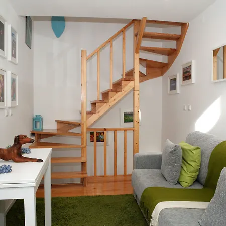 Alfama Yellow House アパート *