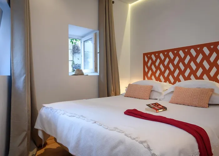 Alfama Yellow House Apartment Lisbon