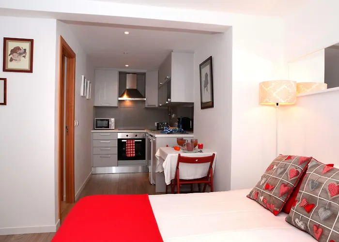 Apartament Alfama Yellow House *