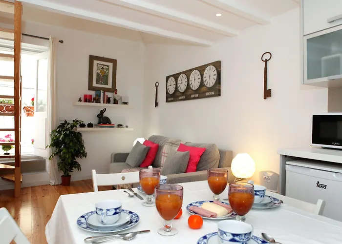 Apartment Alfama Yellow House