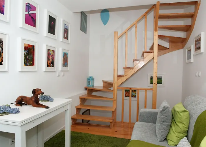 Alfama Yellow House Apartment *