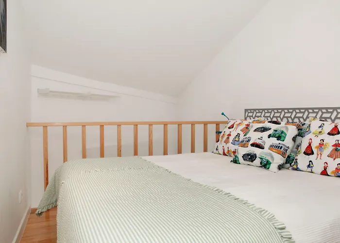 Alfama Yellow House * Lisbon