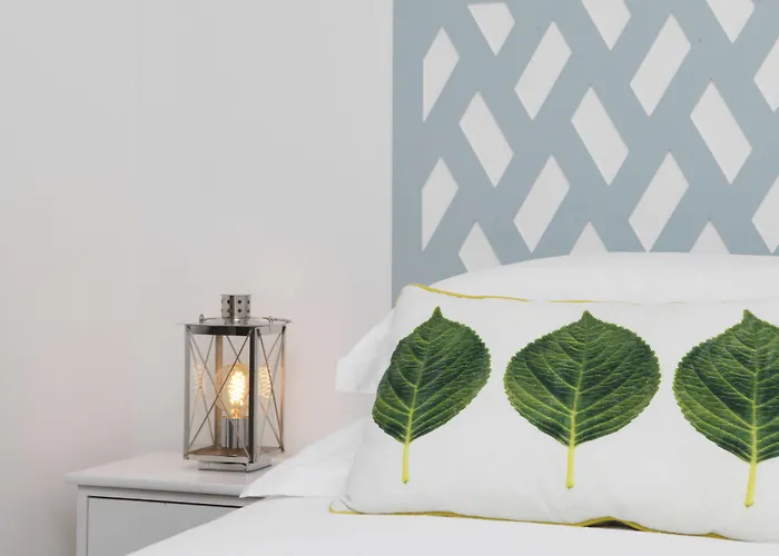 Alfama Yellow House *