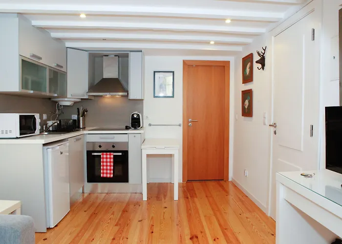 Apartment Alfama Yellow House Lisbon