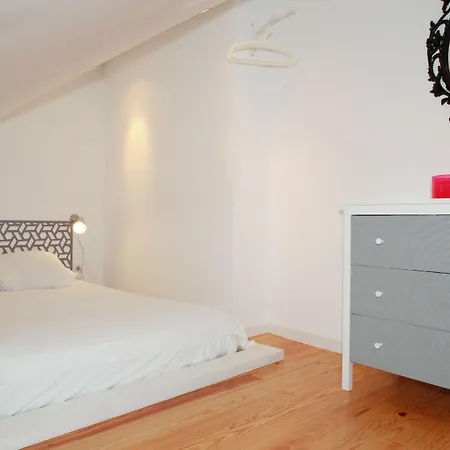 Appartement Alfama Yellow House *