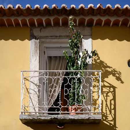 Appartement Alfama Yellow House *