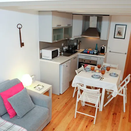 Apartment Alfama Yellow House Lissabon