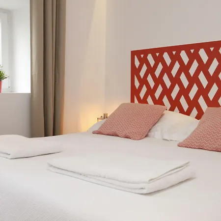 Alfama Yellow House * Lissabon